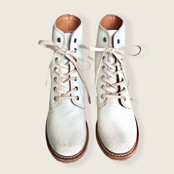 RARE Frye Sabrina 6G White Leather Retro Lace Up Combat Wood Heel Ankle Booties - Picture 9 of 16